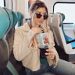 Meet your Posher, Dana